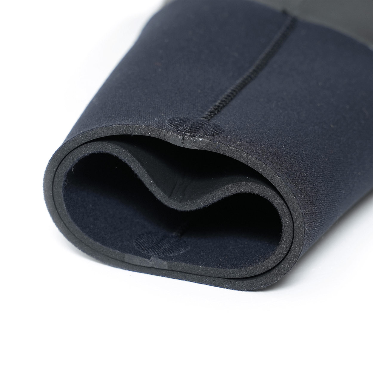 【展示品1点限り / カスタム仕様】CRAFTSMAN WETSUITS セミドライ 2mm CHEST ZIP HOOD付 FLAT SKIN ブラックシュプリーム裏起毛 日本製 サーフィン