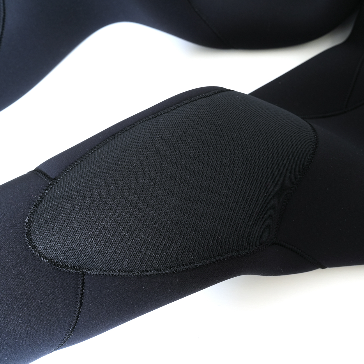 セミオーダー（受注生産）CRAFTSMAN WETSUITS ウェットスーツ セミドライ ハイエンドモデル 5mm / 3mm ARCジップ（フロントジップ） メッシュスキン ラバー AIR FRAME LEGACY × WARM LIGHT 裏起毛 ユニセックス 日本製 サーフィン 秋冬用
